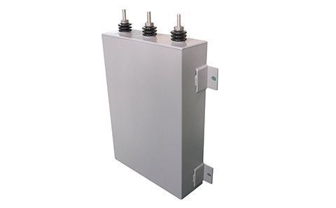 電容器的電容量一般是多少？可能與什么有關(guān)？